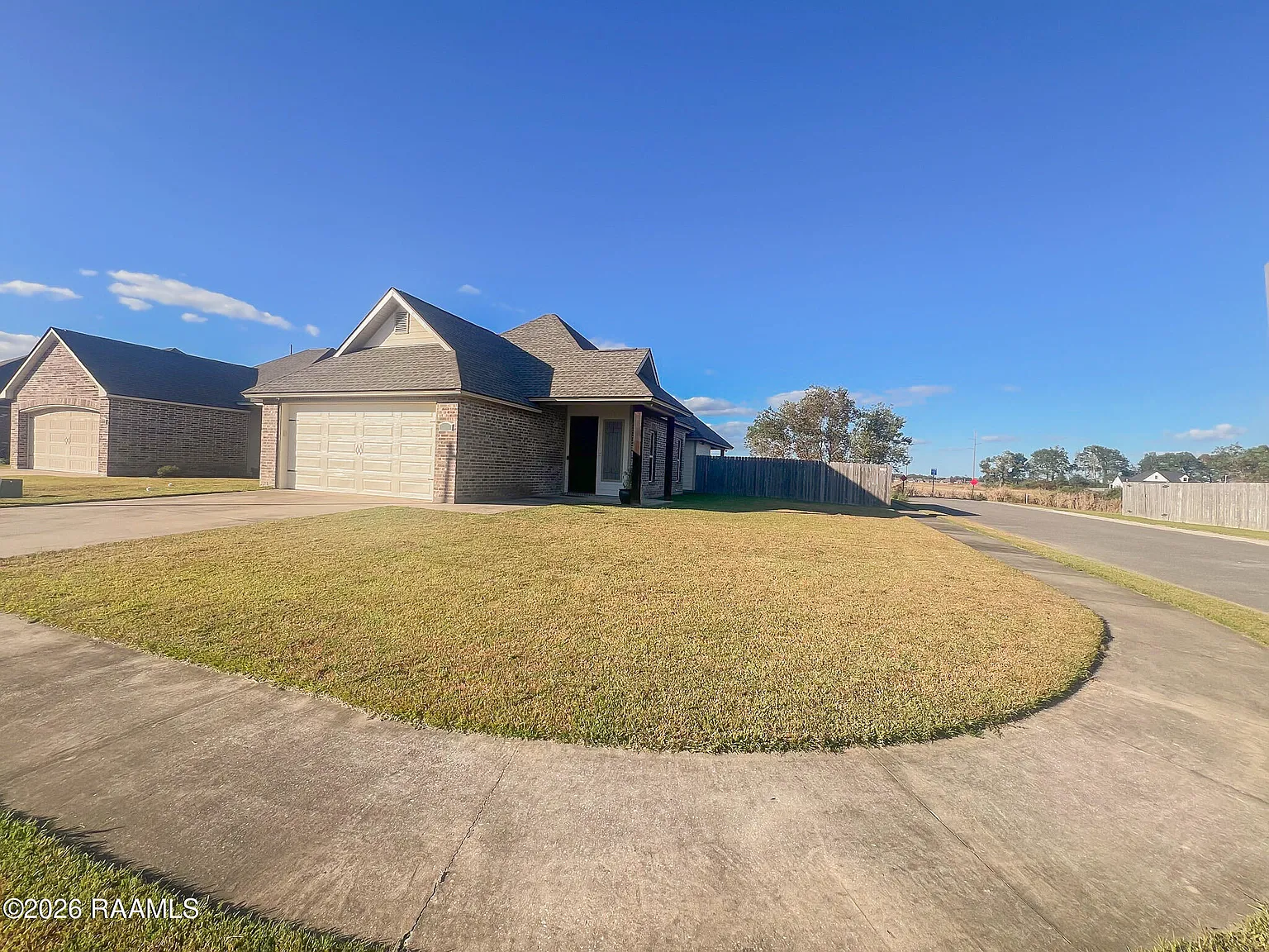 3 bed, 2.0 bath, 1373 sqft, $2,500 — Photo 1