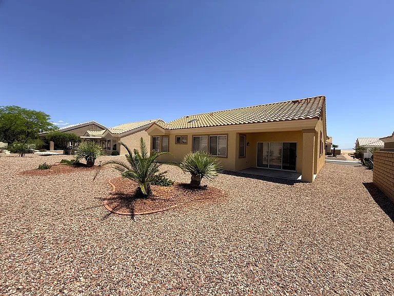 2337 Sun Cliffs St — Photo 5