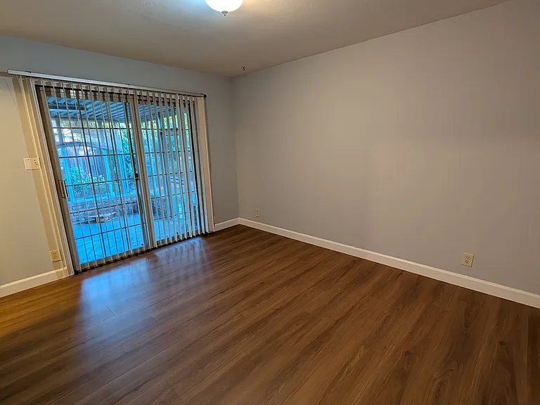 4448 Irvington Ave — Photo 5