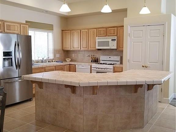 5th image of 1811 E Lipan Cir