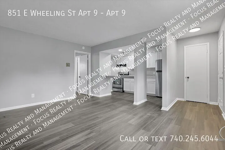 851 E Wheeling St #9 — Photo 2
