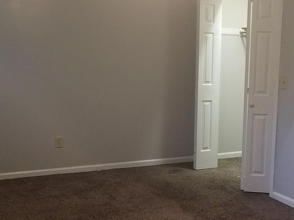 3rd image of 301 Autumn Ave