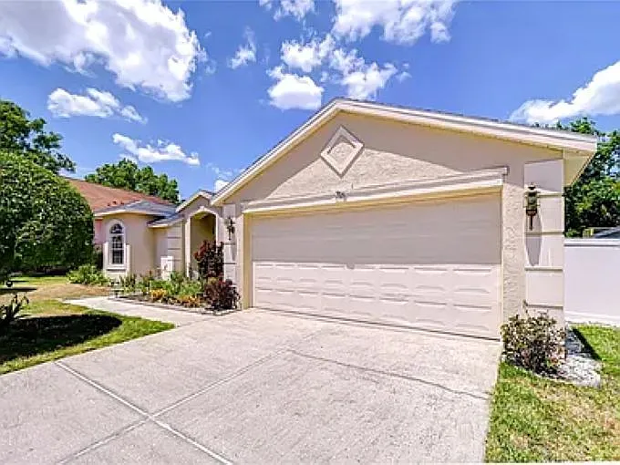 2-Car Garage - 316 Crystal Goblet Ct