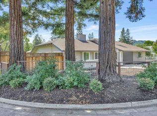 1082 Larch Ave, Moraga, CA