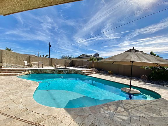 3rd image of 3496 Desert Garden Dr