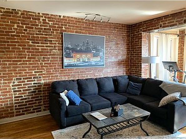 200 E 43rd St APT 300