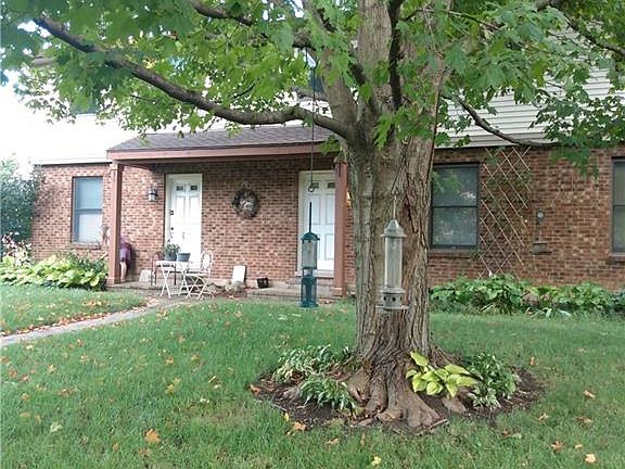 2nd image of 1817 N Lakeman Dr