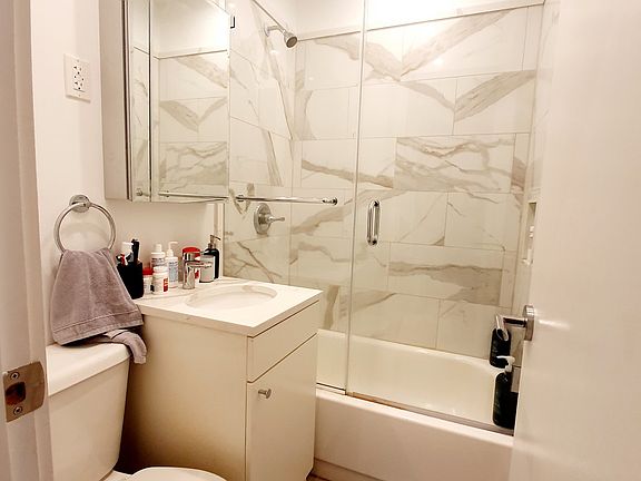 4th image of 336 E 19th St #2C