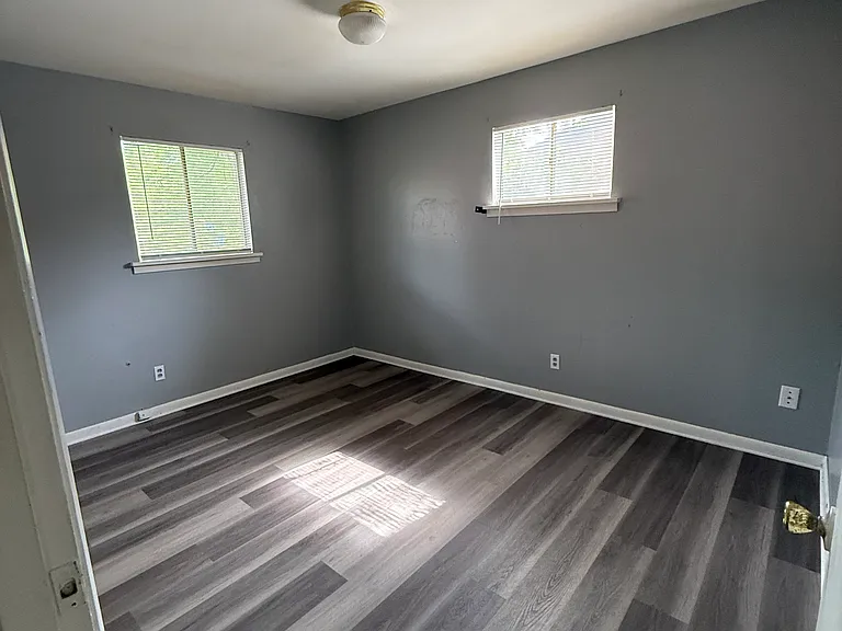 442 Janet Ln — Photo 6