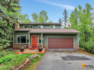 9445 Dinaaka Cir, Eagle River, AK 99577