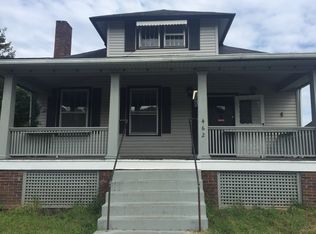 462 S 5th Ave, Middleport, OH 45760
