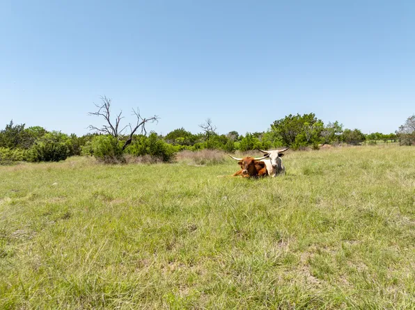 1960 W McCaleb Ln, Hamilton, TX 76531