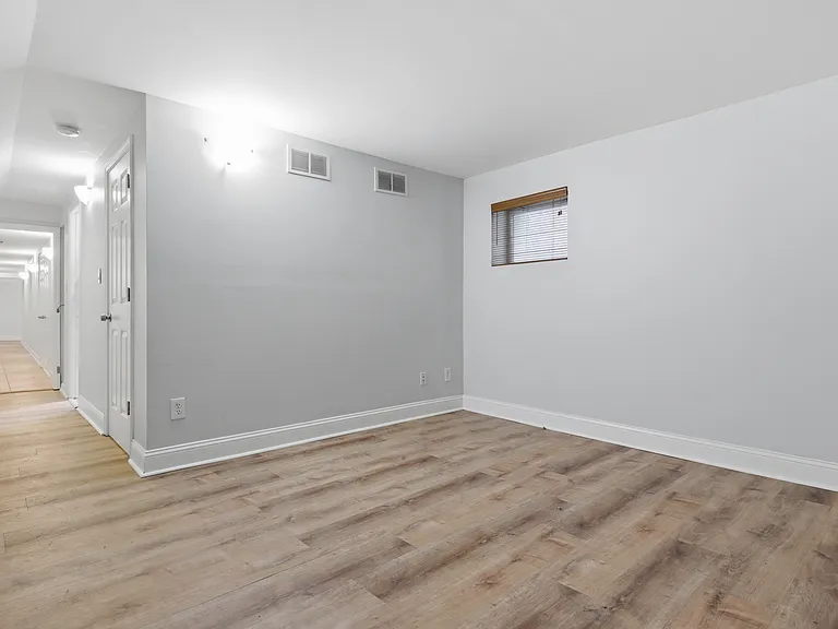1345 Euclid St NW — Photo 11
