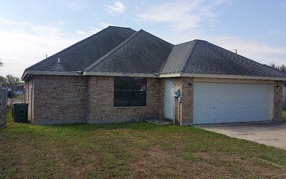 5th image of 1601 E Flora Ave