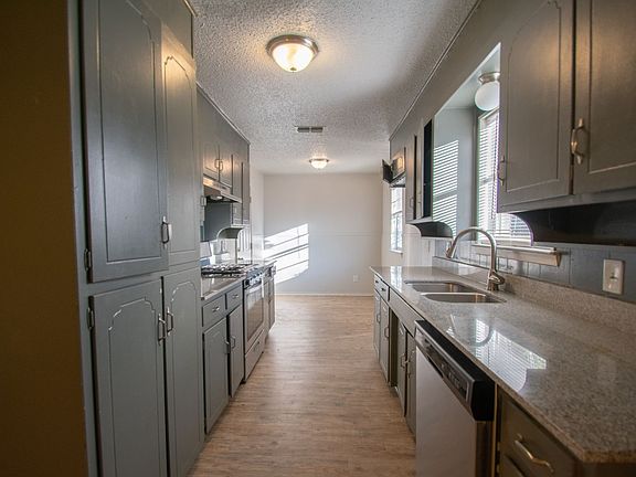 5th image of 228 Southway Dr