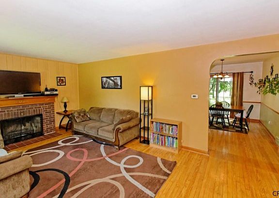 5th image of 101 Marson Ave