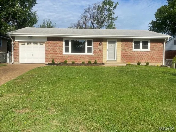8419 Craighill Dr, Saint Louis, MO 63123