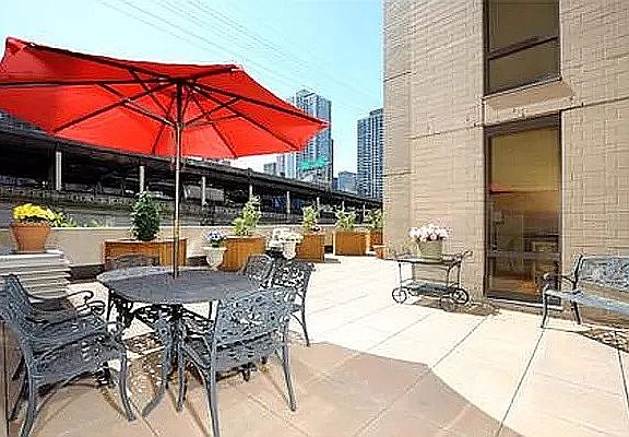 3rd image of 401 E 60th St APT 3A