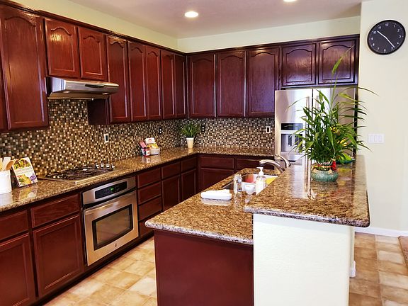 4th image of 5655 Vista Dr