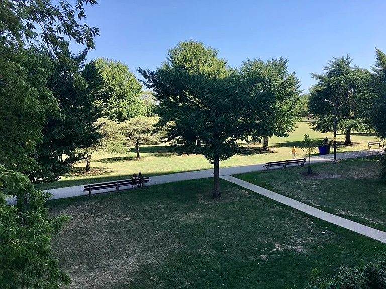 Park & Path to Lake Michigan