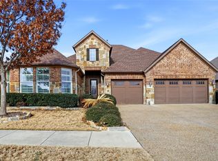 8700 Crestview Dr, Denton, TX 76207