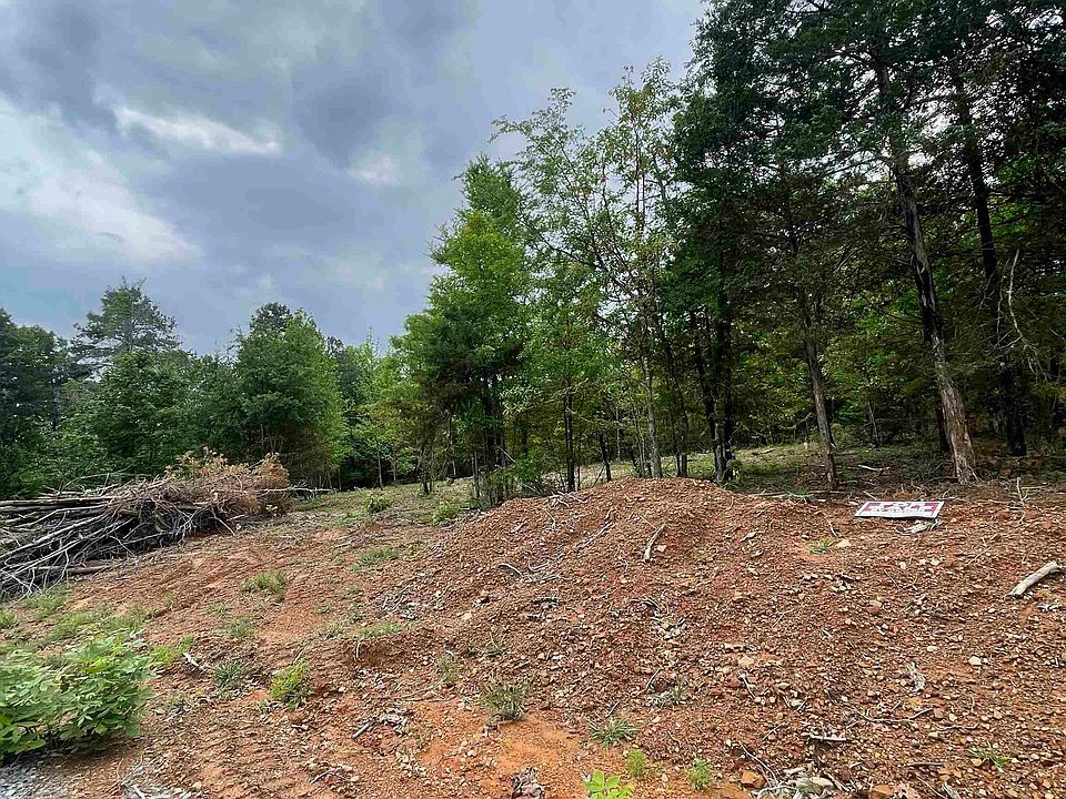 2nd image of 2 Heritage Ln