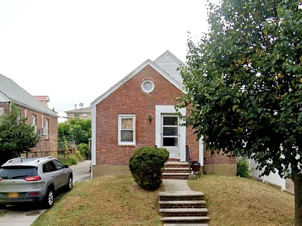 5319 192nd St, Fresh Meadows, NY 11365