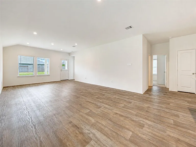 4306 Zeke Estates Ln — Photo 15