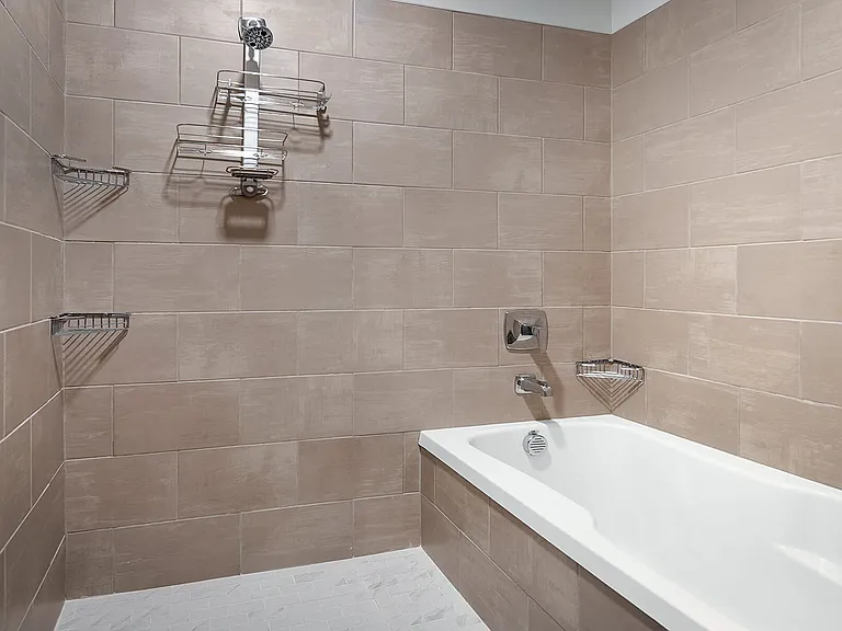 Pointe at Lake Crabtree Apartments — Photo 10