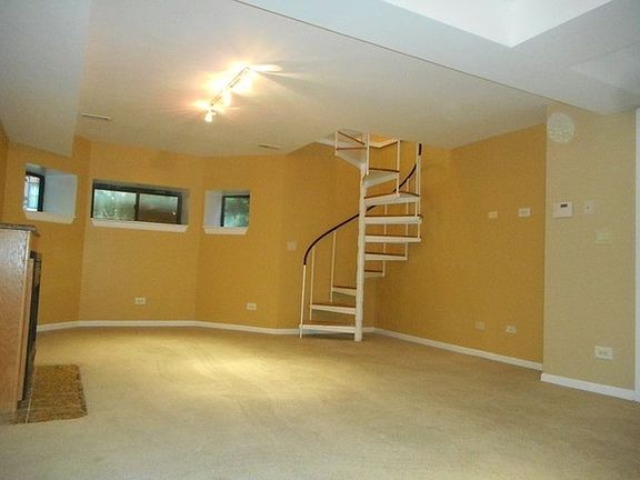 5th image of 1137 E Hyde Park Blvd APT 1