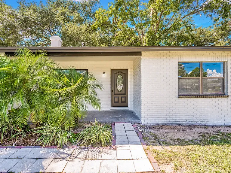 512 Donna Dr — Photo 2