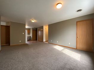 261 Woodridge Ct APT D, Goshen, IN 46528