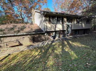 8190 Michaux Dr, Scotland, PA 17222
