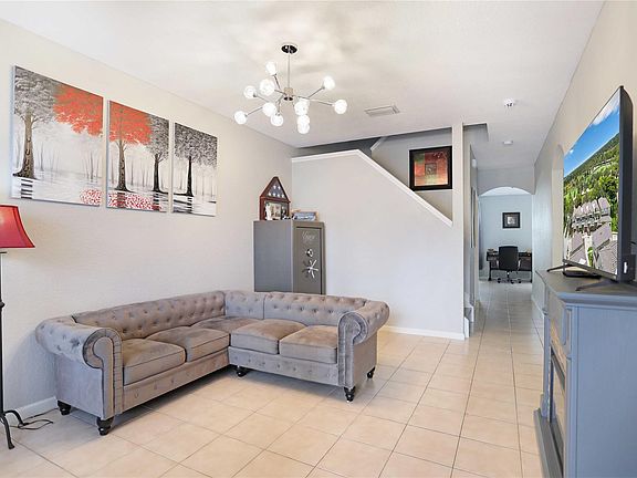 5th image of 10508 NW 56th Drive