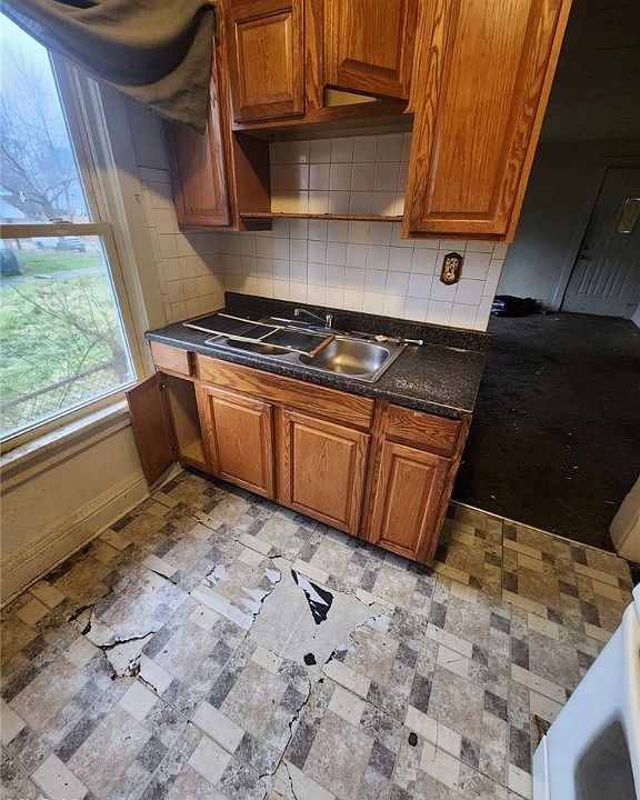 2nd image of 573 Elbon Ave