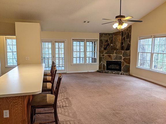 4th image of 311 River Lodge Dr #A