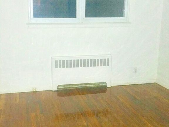 4th image of 21833 100th Ave