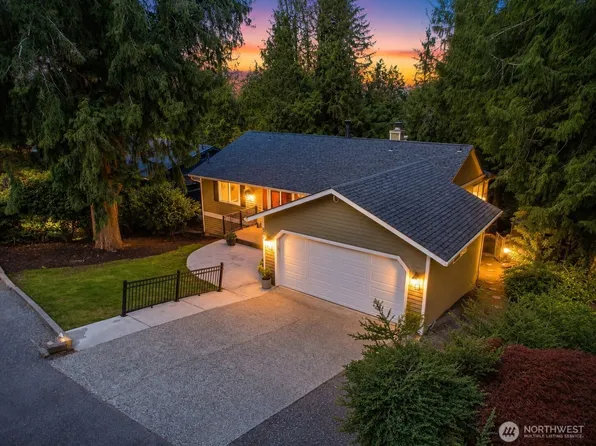 895 Highwood Drive SW, Issaquah, WA 98027