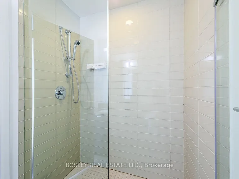 30 Roehampton Ave #3403 — Photo 22