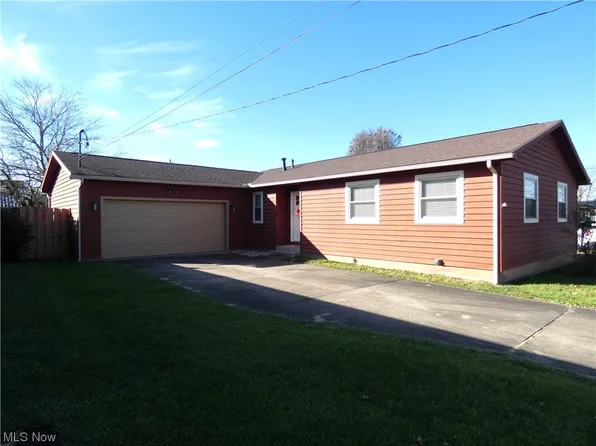 1212 14th St, Vienna, WV 26105