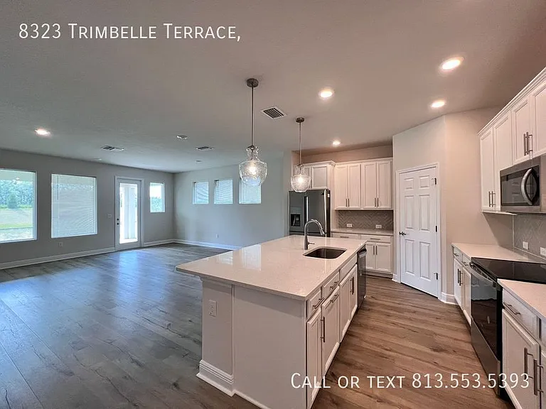 8323 Trimbelle Ter — Photo 2