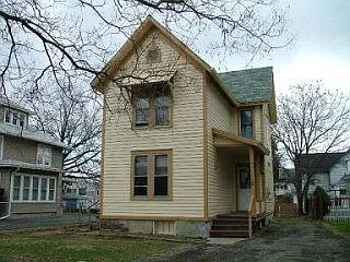 223 Mount Zoar St photo 1