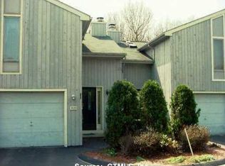 743 W Main St APT D, Cheshire, CT 06410