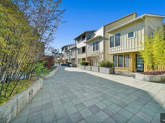 4th image of 890 Altaire Walk