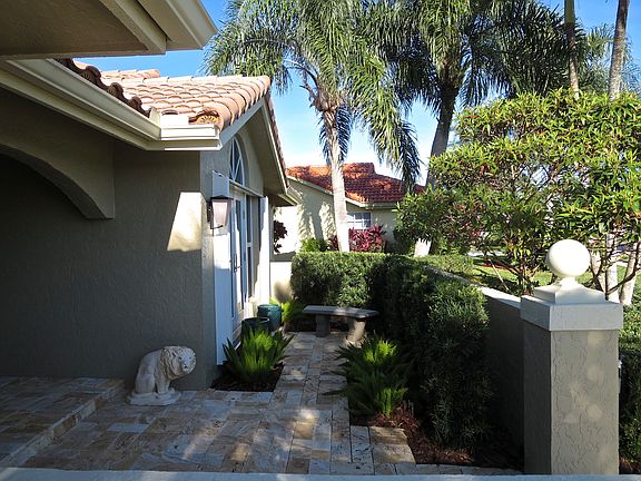 3rd image of 6134 Golf Villas Dr