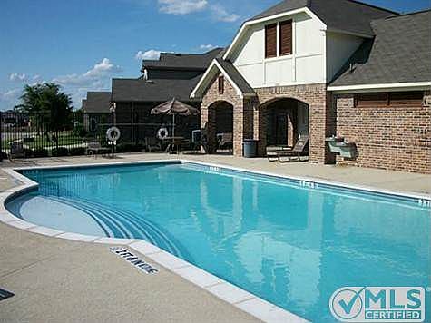 2nd image of 5561 Crestwood Dr