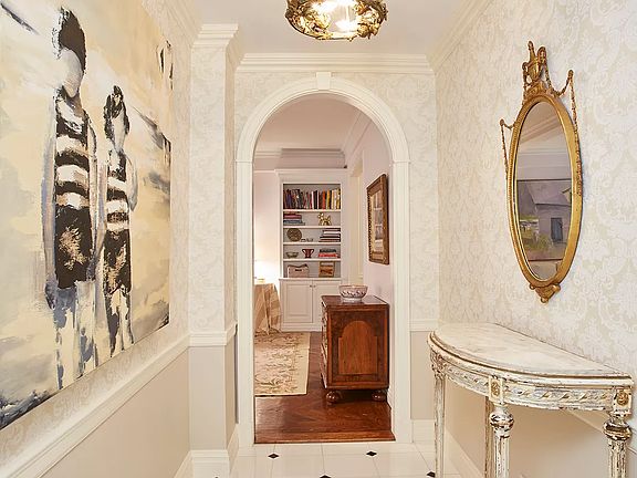 2nd image of 935 Park Ave #3B