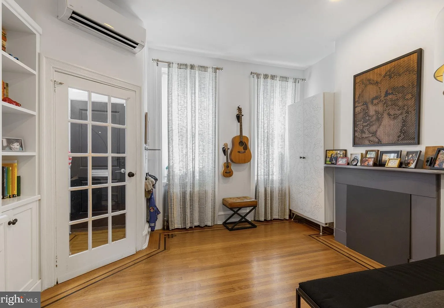 3 bed, 1.0 bath, 1352 sqft, $2,800 — Photo 3