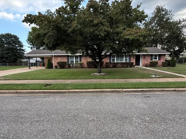 68 Ranch Dr, Montgomery, AL 36109