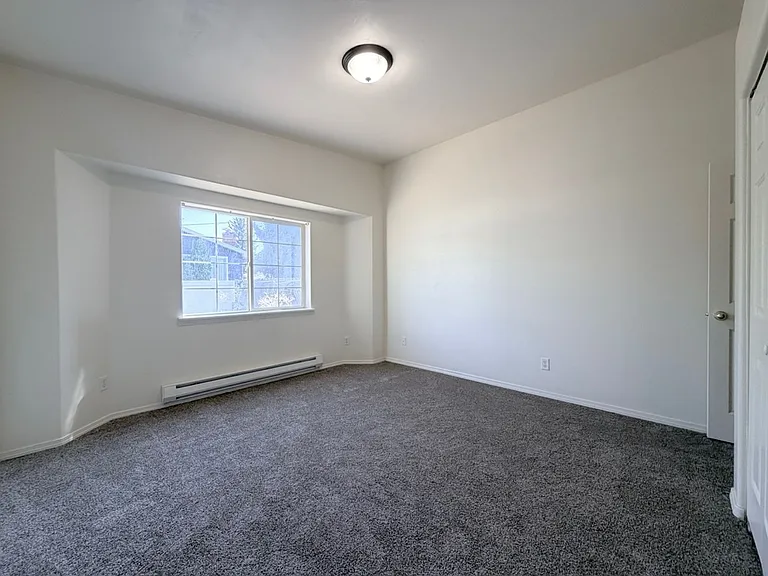 1444 Evergreen Dr — Photo 10